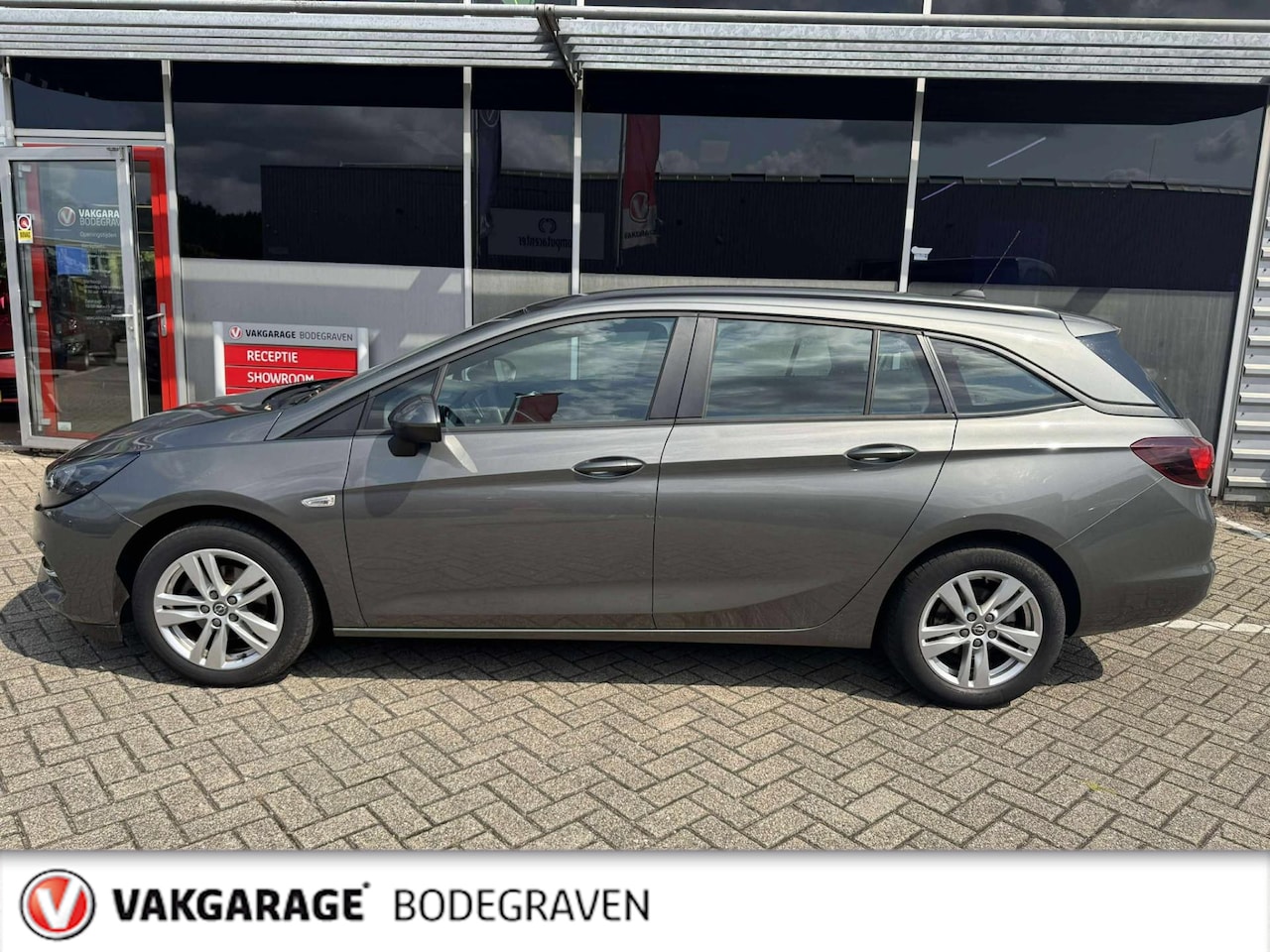Opel Astra Sports Tourer - 1.2 Business Edition 1.2 Business Edition - AutoWereld.nl