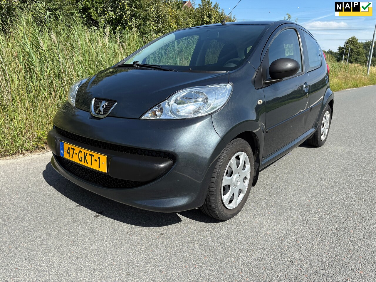Peugeot 107 - 1.0-12V XS is goed onderhouden en beschikt over airco. - AutoWereld.nl
