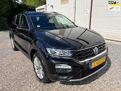 Volkswagen T-Roc - 1.5 TSI Style LINE-ASSIST.NAVI.DEALER-ONDHDN.NAP