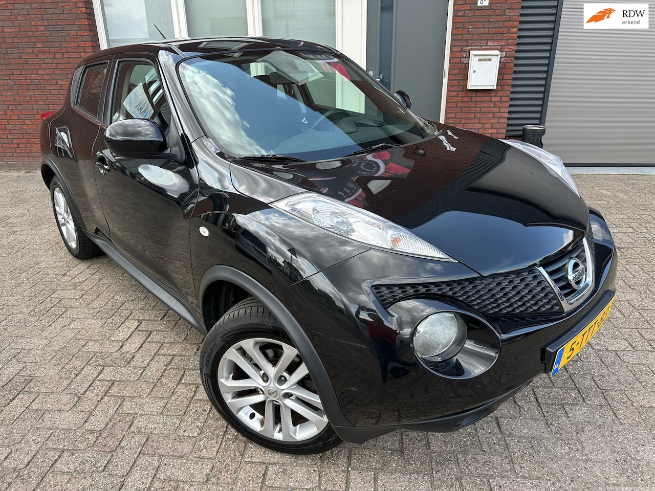Nissan Juke - 1.6 Acenta / Navi / Camera - AutoWereld.nl