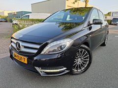 Mercedes-Benz B-klasse - 180 Ambition AUTOMAAT/CLIMA/CRUISE/NAVI