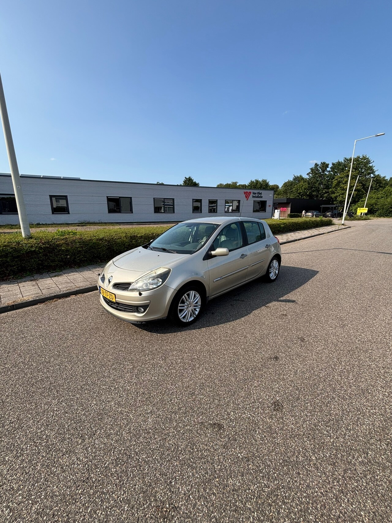 Renault Clio - 1.6-16V Initiale 5-deurs AIRCO - AutoWereld.nl