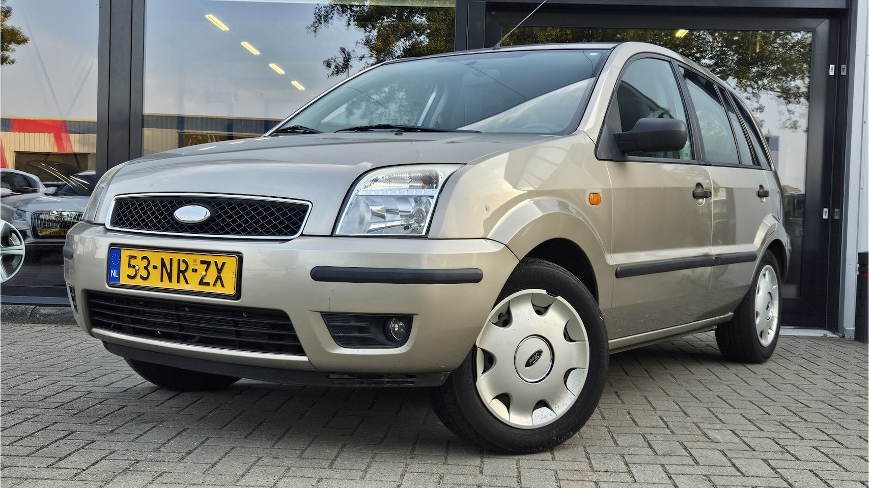 Ford Fusion - 1.4-16V Luxury + KOUDE AIRCO + ELEKTR PAKKET - AutoWereld.nl