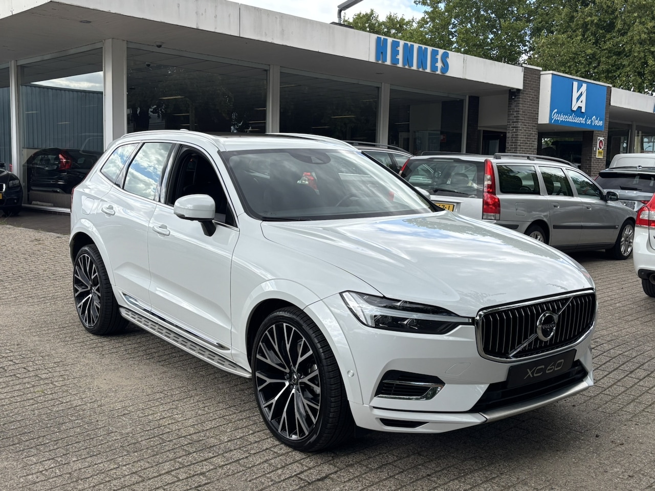 Volvo XC60 - T8 AWD Inscription HeadUp 360 Keyless DAB Styling pack - AutoWereld.nl