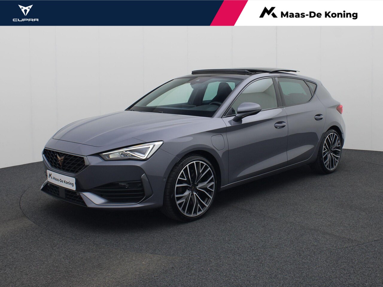 SEAT Leon - 1.4 e-Hybrid 180kW/245PK VZ DSG · Panoramadak · Navigatie · Camera + Parkeersensoren - AutoWereld.nl