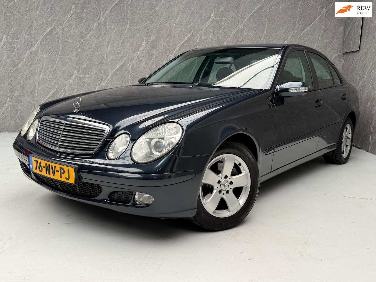 Mercedes-Benz E-klasse - 240 Classic / NAP / Netjes / APK - AutoWereld.nl
