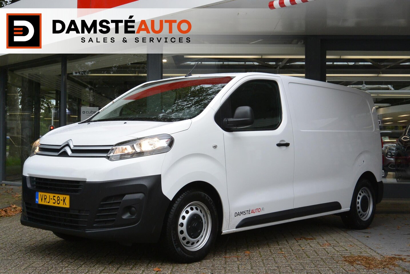 Citroën Jumpy - M 2.0 BlueHDi 145pk Club │ Achteruitrijcamera │ Connect Nav DAB+ - AutoWereld.nl