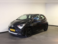 Toyota Aygo - 1.0 VVT-i x-play limited NAP NL-auto Navi