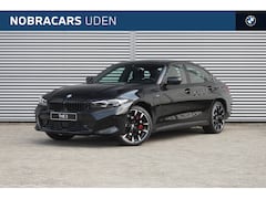 BMW 3-serie - 330e M Sport Automaat / Schuif-kanteldak / Sportstoelen / Adaptieve LED / Achteruitrijcame