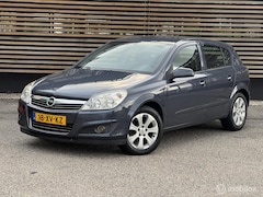 Opel Astra - 1.6 Temptation | Nieuwe apk| | Recent onderhouden
