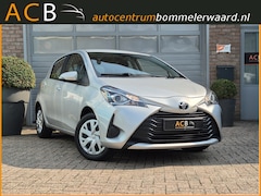 Toyota Yaris - 1.5 VVT-i Aspiration Achteruitrij Camera / Trekhaak / Slechts 42000 km