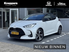 Toyota Yaris - 1.5 Hybrid 115 Dynamic Bi-Tone Apple/Android, Stoelverwarming, Draadloze telefoonlader , A