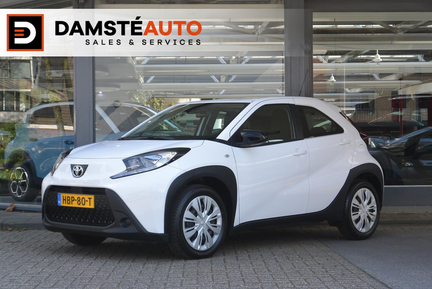 Toyota Aygo X - 1.0 VVT-i 72pk S-CVT Play │ Automaat │ Apple CarPlay™ & Android Auto™ - AutoWereld.nl