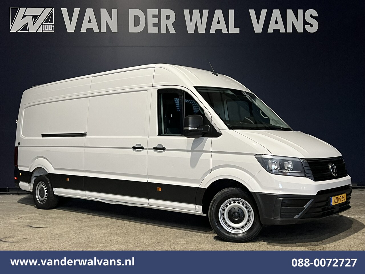 Volkswagen Crafter - 2.0 TDI 141pk L4H3 L3H2 Euro6 ** Airco | 3000kg trekhaak | Cruisecontrol | Parkeersensoren - AutoWereld.nl