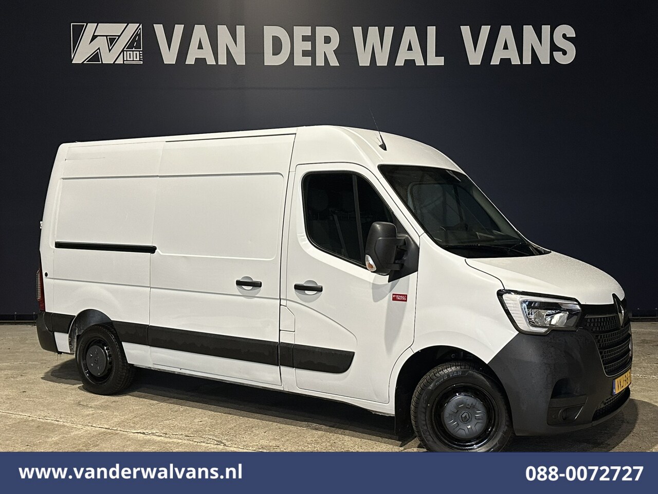 Renault Master - 2.3 dCi 136pk L2H2 Euro6 Airco | Camera | Navigatie | Cruisecontrol | 2500kg Trekhaak | Bi - AutoWereld.nl