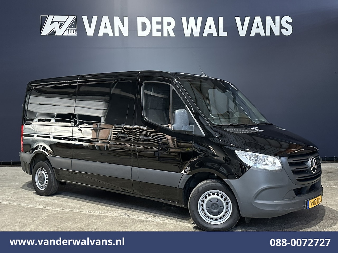 Mercedes-Benz Sprinter - 211 CDI 115pk L2H1 Euro6 Airco | Trekhaak | Bijrijdersbank | Bluetooth telefoonvoorbereidi - AutoWereld.nl