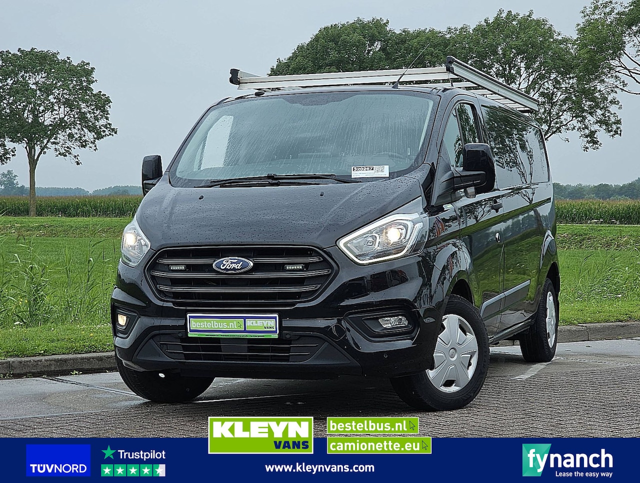 Ford Transit Custom - 2.0 L2H1 Navi Euro6 AC! - AutoWereld.nl