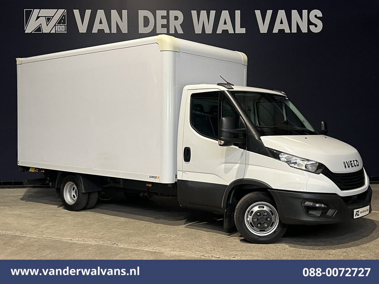Iveco Daily - 35C16V 157pk Bakwagen Laadklep Dubbel Lucht Euro6 Airco | Bijrijdersbank 890kg laadvermoge - AutoWereld.nl