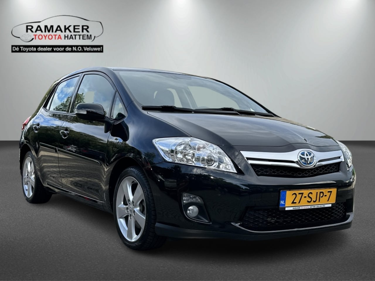 Toyota Auris - 1.8 Full Hybrid Executive 1.8 Full Hybrid Executive - AutoWereld.nl