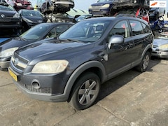 Chevrolet Captiva - 2.4 Intro Edition 2WD lees advertentie