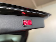 Mercedes-Benz E-klasse Estate - 200 AMG STYLING-NW MODEL-NIGHT-CAMERA-TREKHAAK-DODEHOEK-COMPLEET