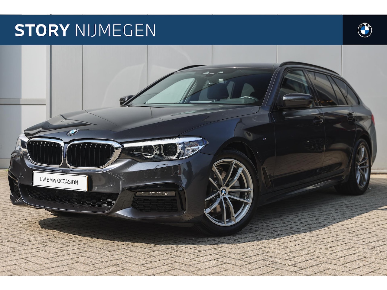 BMW 5-serie Touring - 520i High Executive M Sport Automaat / Trekhaak / Sportstoelen / Achteruitrijcamera / M Sp - AutoWereld.nl