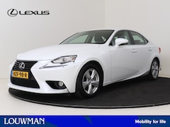 Lexus IS - 300h Business Line Limited | Parkeersensoren | Premium Navigatie | Licht&Regen Sensor |