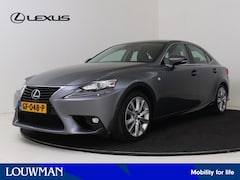 Lexus IS - 300h 25th Edition | Stoelverwarming | Parkeersensoren | Navigatie |