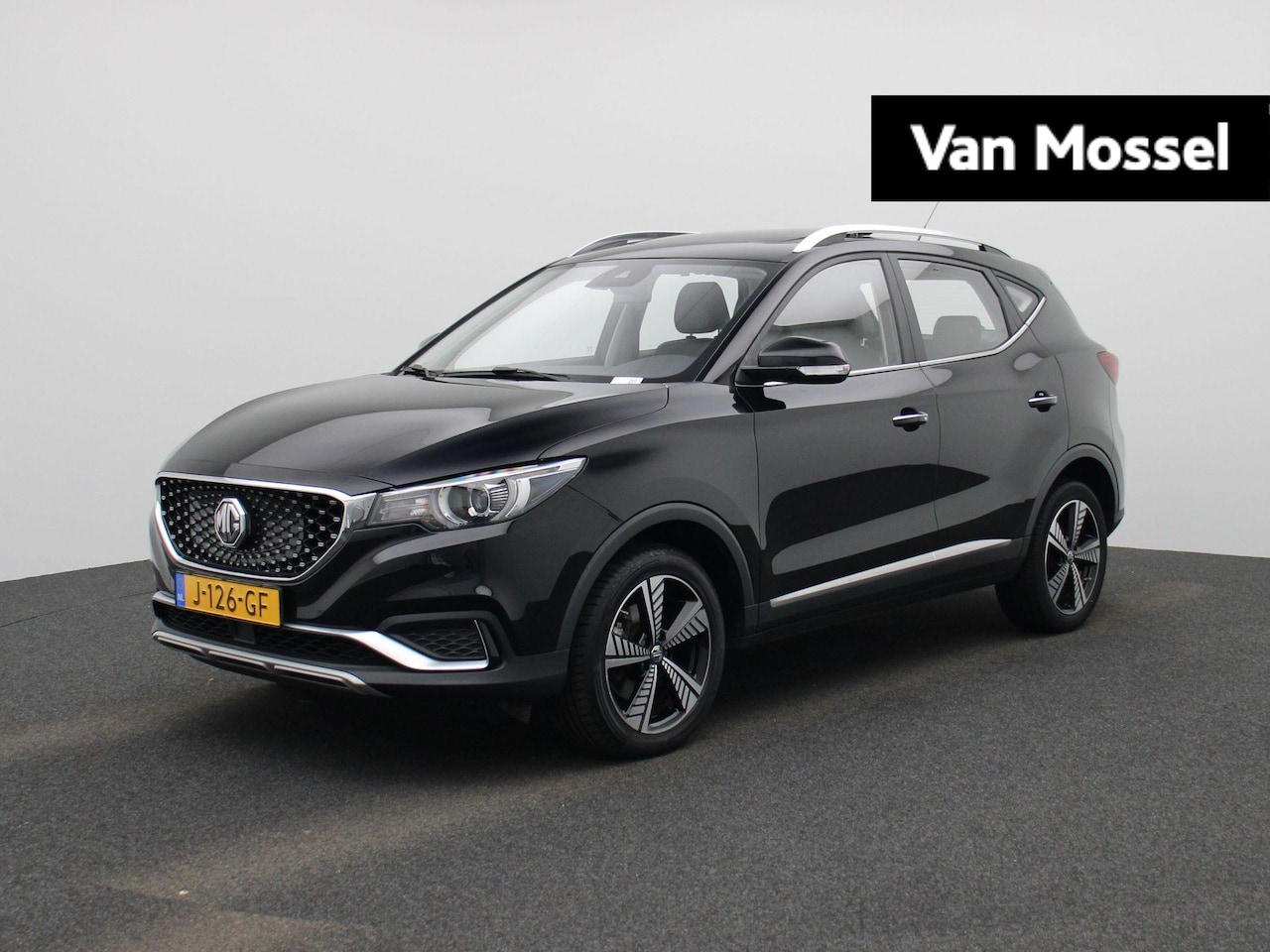 MG ZS - Luxury 45 kWh | Cruise Control | Achteruitrijcamera | Panoramadak | Apple Carplay/ Android - AutoWereld.nl