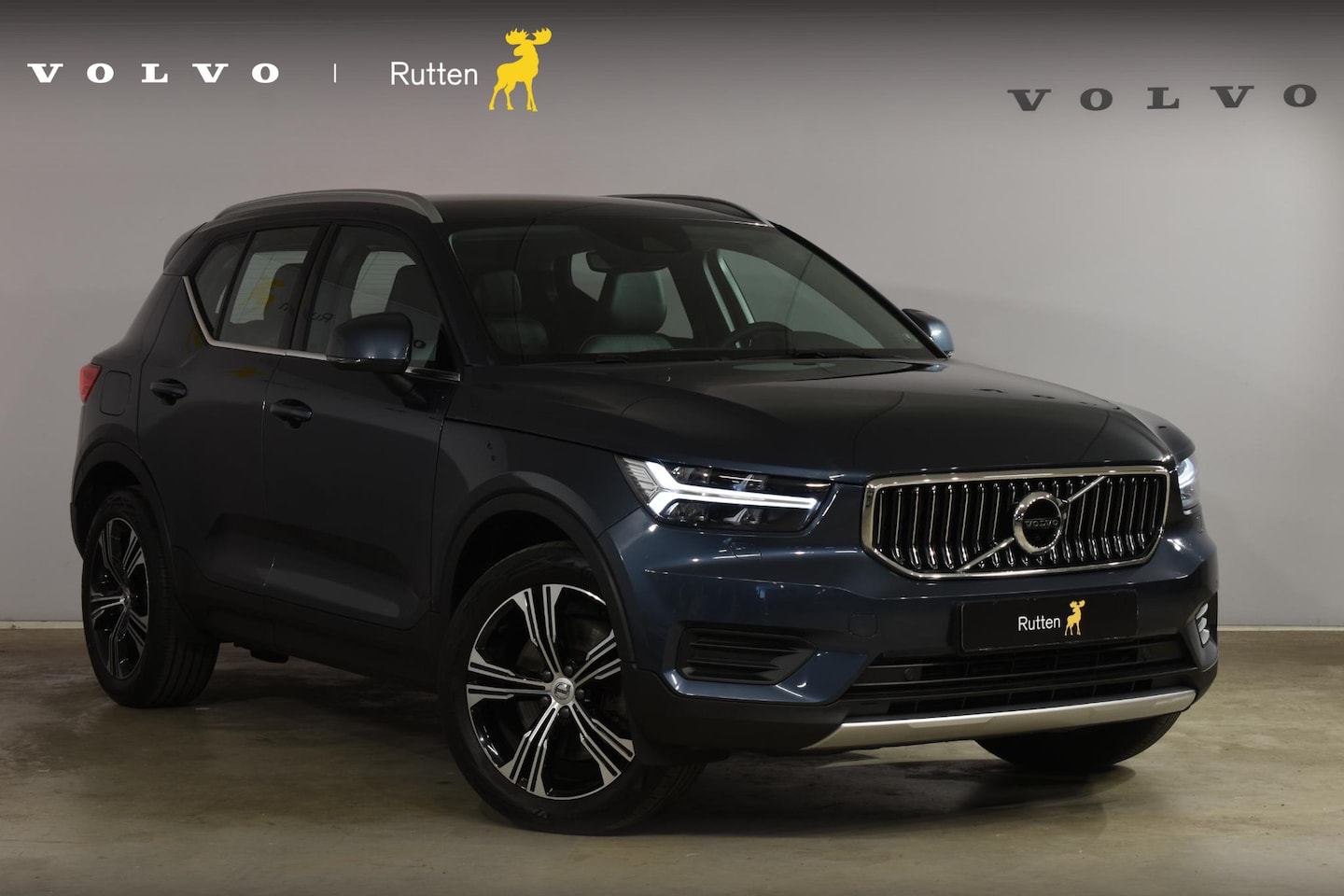 Volvo XC40 - T4 211PK Automaat Inscription / Navigatie / Camera / Parkeersensoren / Adaptieve Cruise Co - AutoWereld.nl