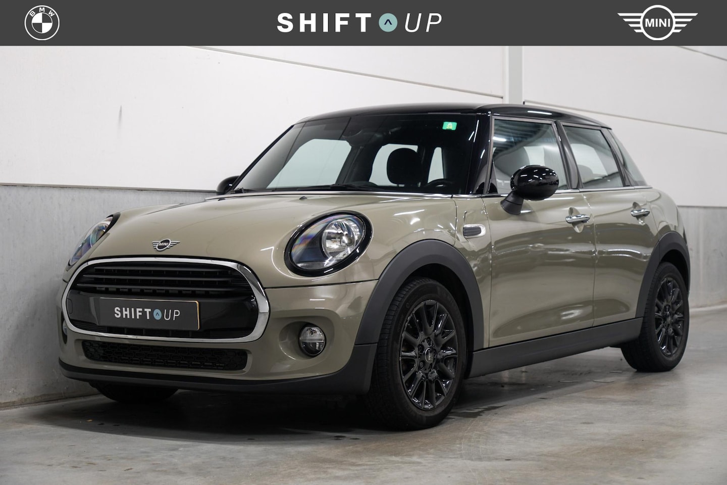 MINI Cooper - Mini 1.5 5-deurs | Carplay | Sportstoelen | Camera - AutoWereld.nl