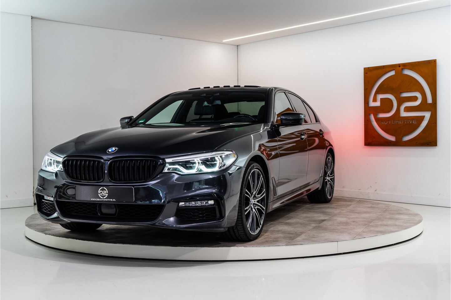 BMW 5-serie - 530i xDrive High Executive M-Sport 252PK | Harman/Kardon | Pano | LED | Sfeer | Massage | - AutoWereld.nl