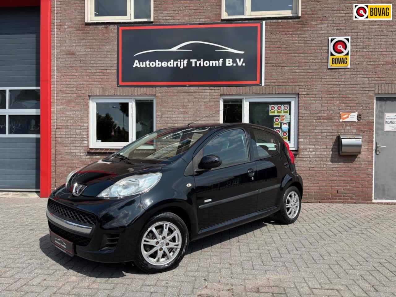 Peugeot 107 - AUTOMAAT - AIRCO - LICHTMETALEN VELGEN..!! - AutoWereld.nl