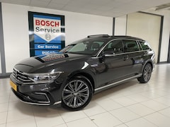 Volkswagen Passat Variant - 1.4 TSI PHEV GTE Business Panodak /Leer /Trekhaak / Virtual cockpit