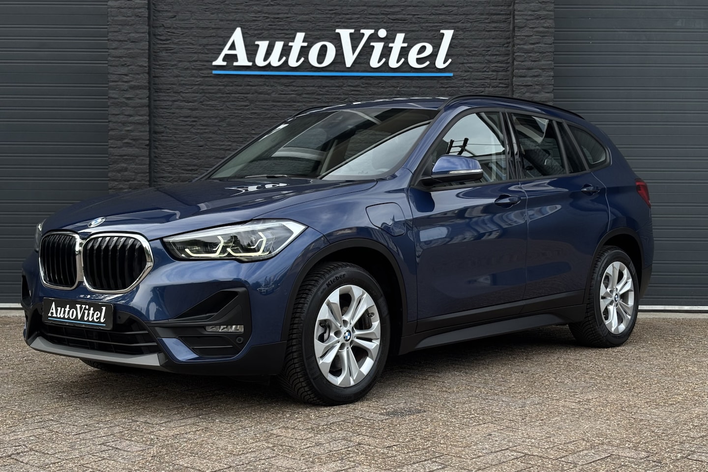BMW X1 - xDrive25e | PDC V+A | Apple Carplay | Elektrische Klep | LED | Cruise | DAB | 40.000 KM - AutoWereld.nl