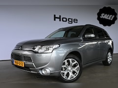 Mitsubishi Outlander - 2.0 PHEV Instyle Automaat Ecc Navigatie Schuifdak Goed Onderhouden Inruil Mogelijk