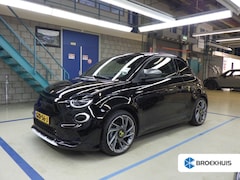 Abarth 500e - Turismo 42 kWh 3 Fase 155pk | Alcantara | Panoramadak | Achteruitrijcamera | Keyless-Entry