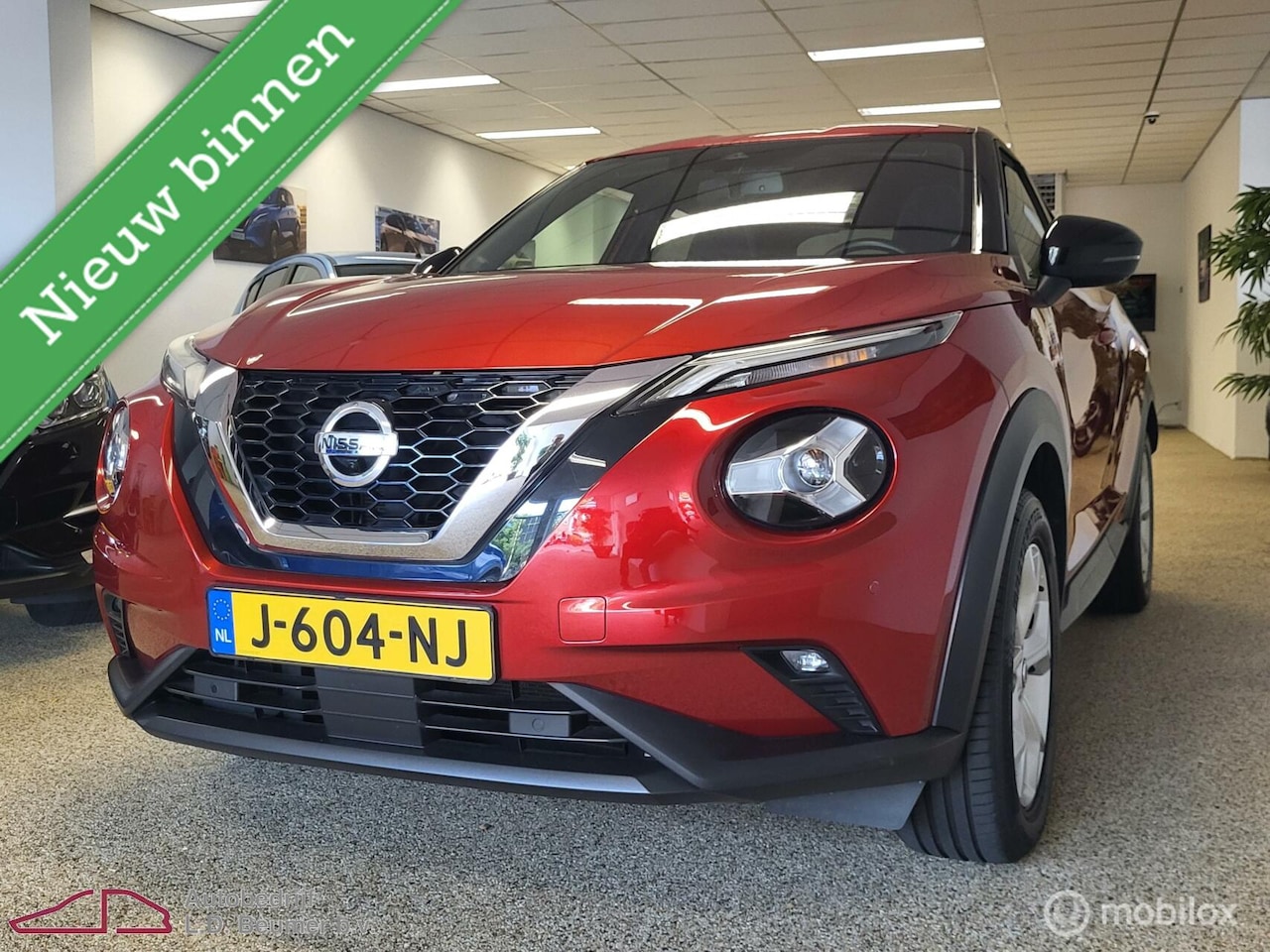 Nissan Juke - 1.0 DIG-T N-Connecta Tech-Pack *NAVI, 360, TRKHK, RIJKLAARPRIJS!* - AutoWereld.nl