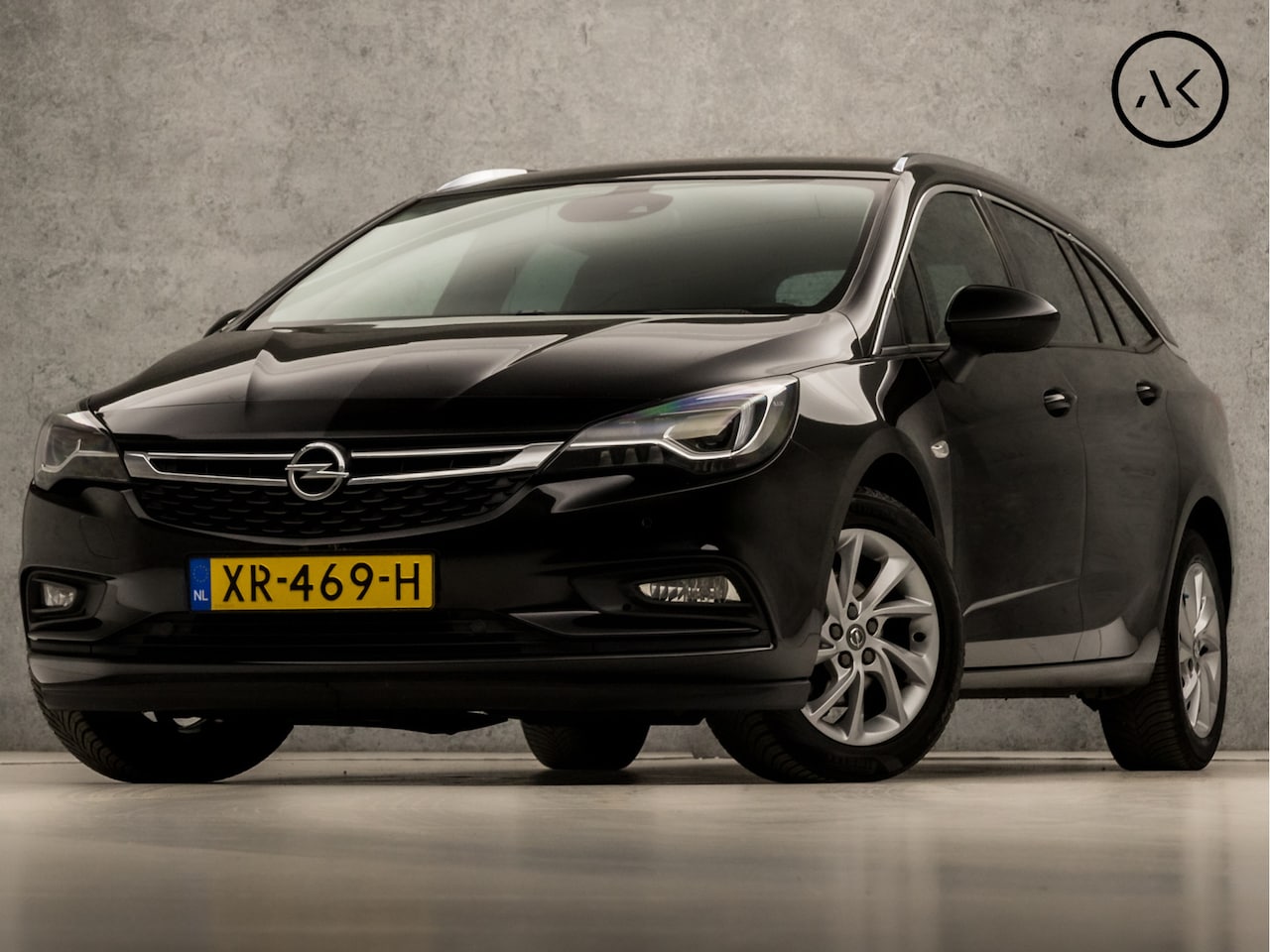 Opel Astra Sports Tourer - 1.4 Innovation 150Pk (APPLE CARPLAY, GROOT NAVI, CLIMATE, CAMERA, GETINT GLAS, LEDER, SPOR - AutoWereld.nl