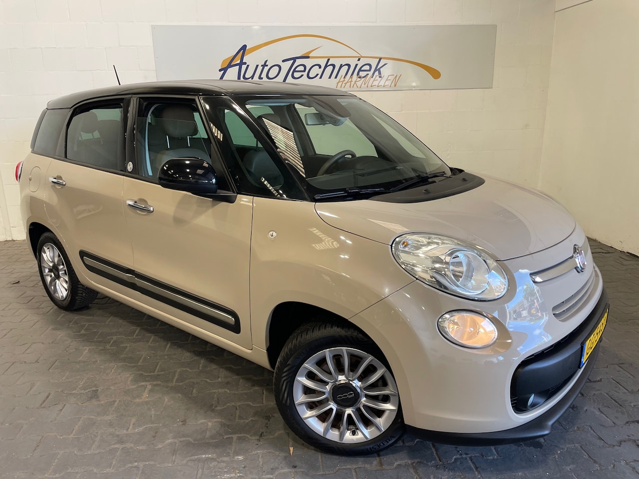 Fiat 500 L Living - 1.3 M-Jet Lounge *7PERS*NL-Auto* - AutoWereld.nl