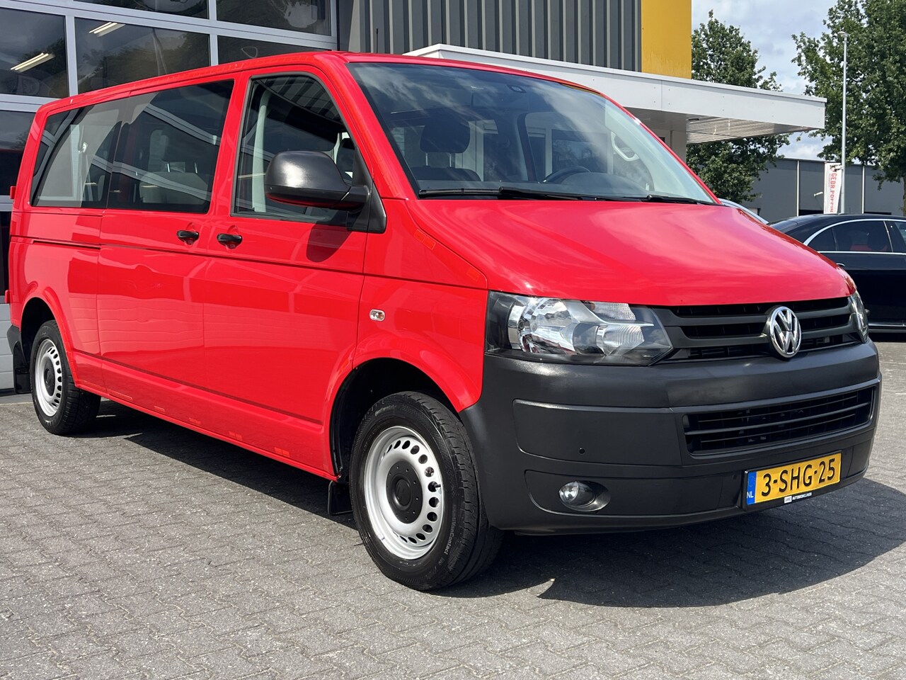 Volkswagen Transporter Kombi - 2.0 TDI L2H1 DSG Automaat BPM/ BTW vrij Airco Cruise control Trekhaak Automaat Verlengde u - AutoWereld.nl
