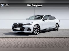 BMW 5-serie - Sedan 550e xDrive | Bowers & Wilkins | M sportonderstel Professional |