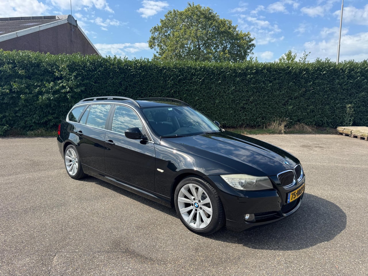 BMW 3-serie Touring - 325i 6 CIL. 218PK - APK 7/2026 - AIRCO - AutoWereld.nl
