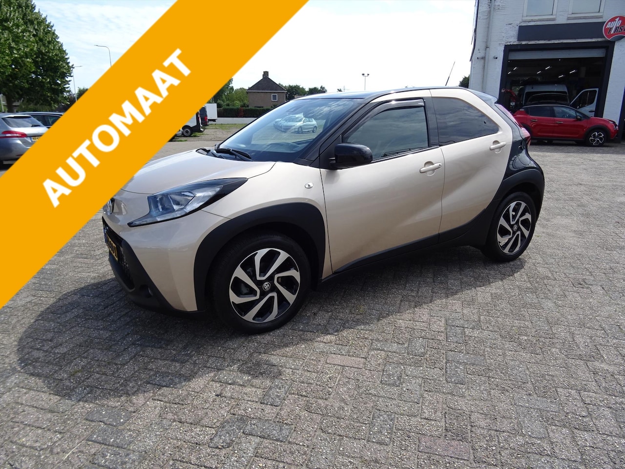 Toyota Aygo X - 1.0 VVT-i MT play 1.0 VVT-i MT 72pk Play - AutoWereld.nl