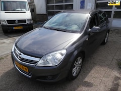 Opel Astra - 1.7 CDTi Cosmo