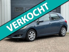 Toyota Auris - 1.6-16V Sol Business CLIMA / CRUISE / NAVI