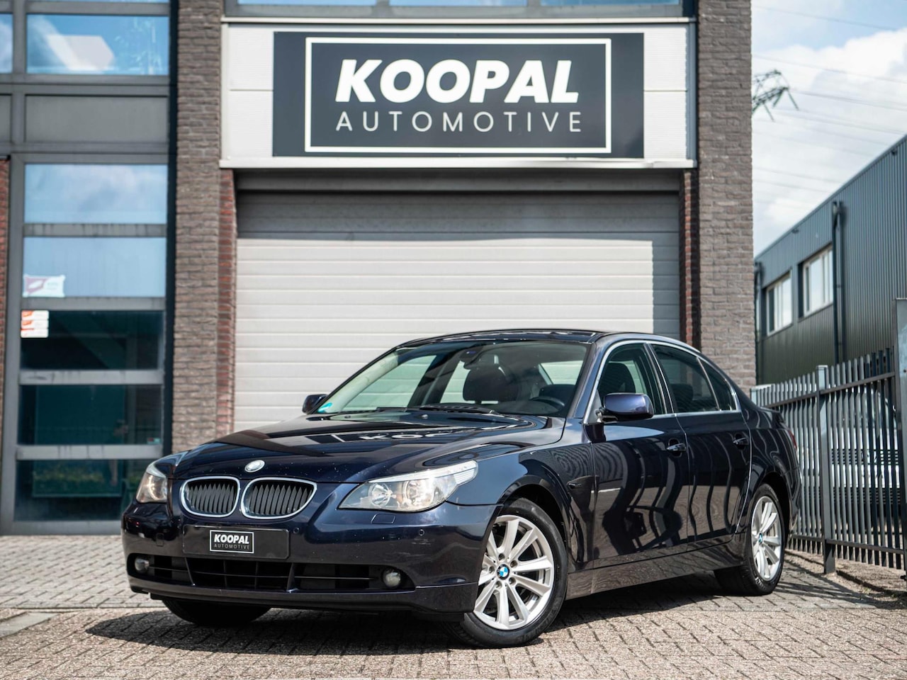 BMW 5-serie - 525i Executive | Trekhaak | Nieuwe APK - AutoWereld.nl