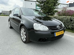 Volkswagen Golf - 2.0 FSI Sportline lees advertentie