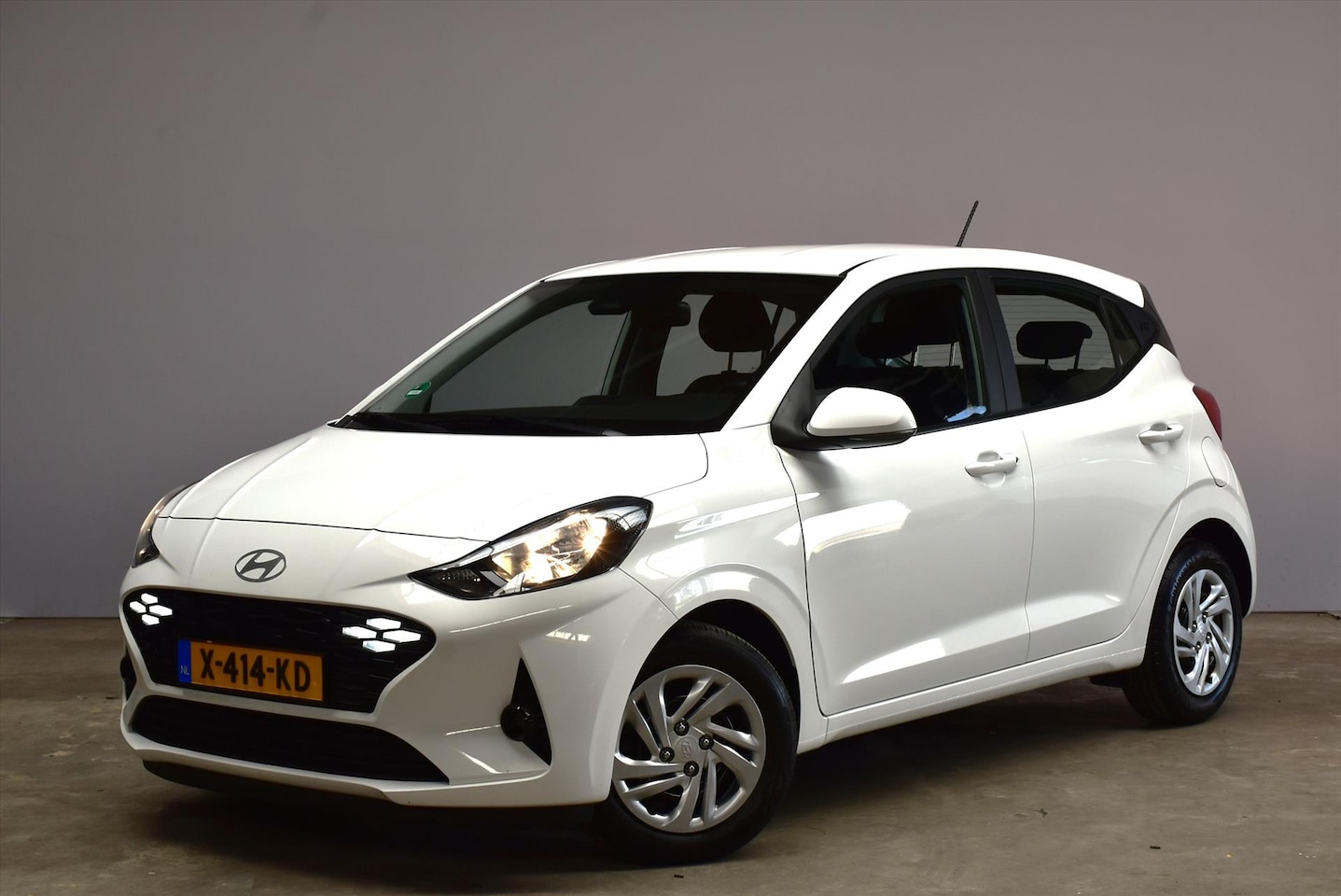 Hyundai i10 - 1.0i 67pk Comfort Smart | Navi | Cruise | Camera | Bluetooth - AutoWereld.nl
