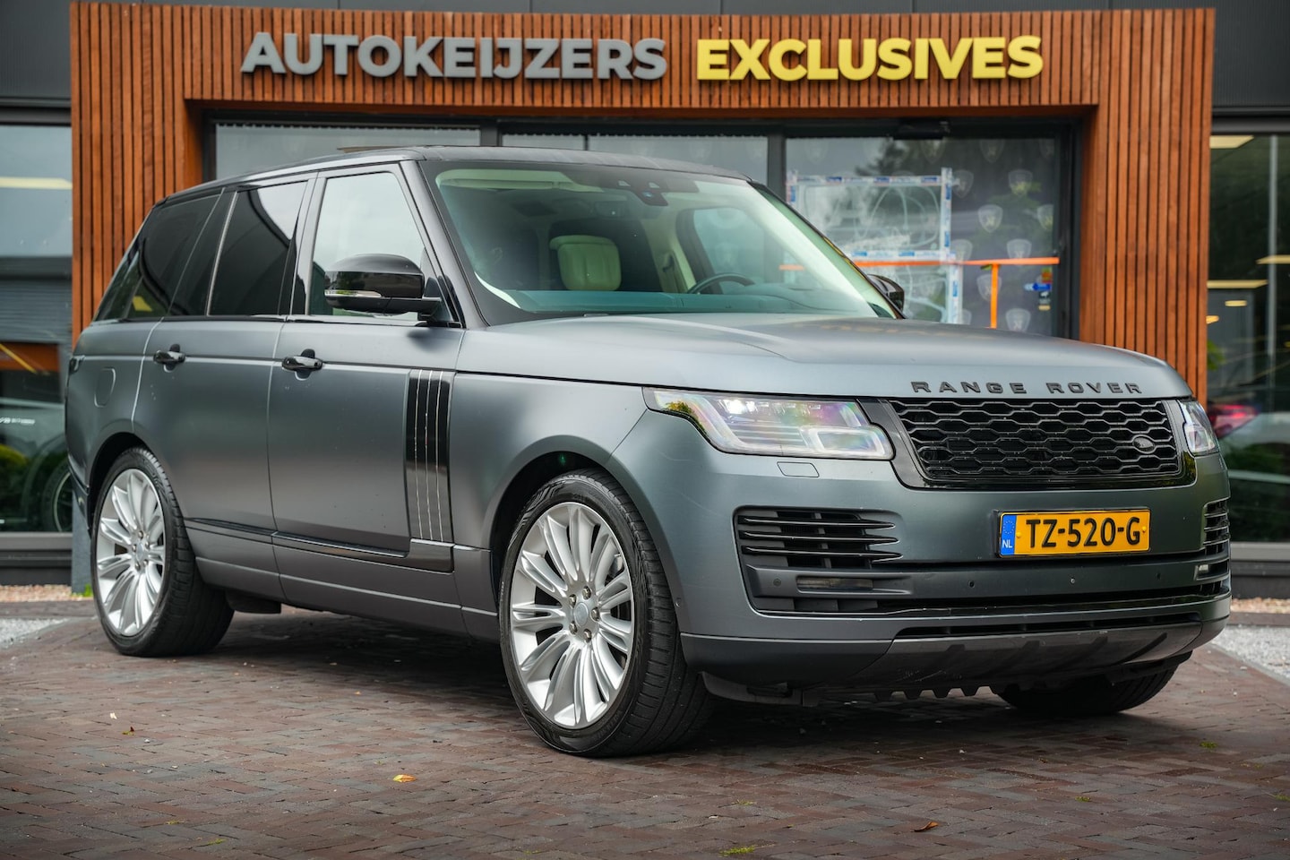 Land Rover Range Rover - 3.0 TDV6 Autobiography Panoramadak Adapt. Cruise HeadUp Luchtvering Meridian Keyless 22''L - AutoWereld.nl